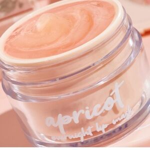 LOOKING FOR Colourpop Apricot Lip Mask